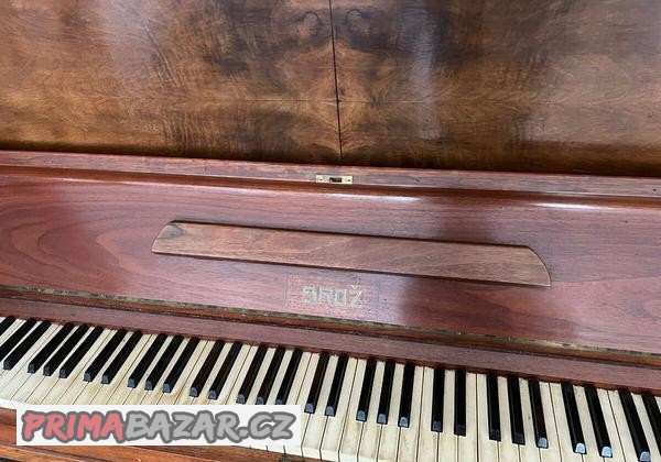 Piano Brož