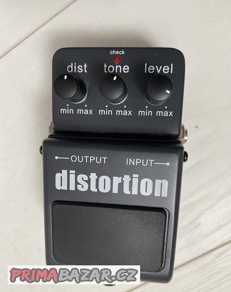 Carlsbro distortion kytarový pedál