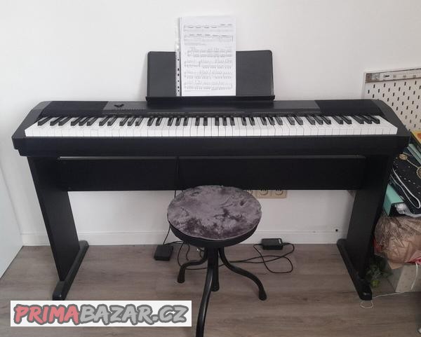 prodam-digitalni-piano-casio-cdp-130-bk-vc-stojanu-stolicky
