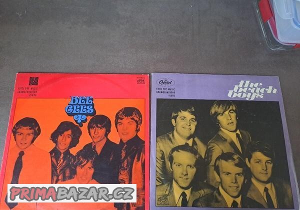 5x vinyl - Beatles, Bee gees, Beach boys