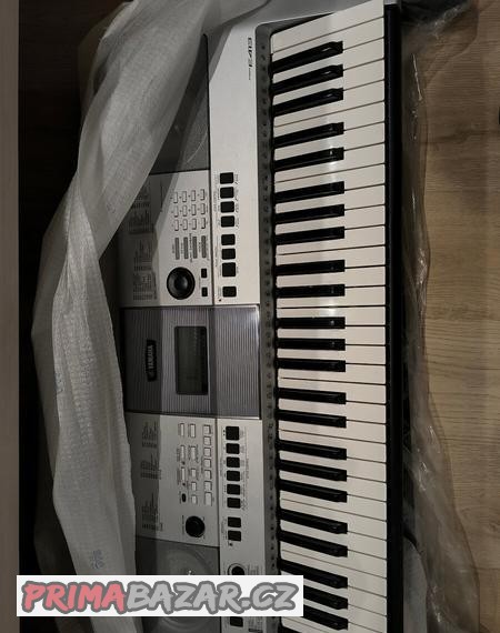 Yamaha PSR E413