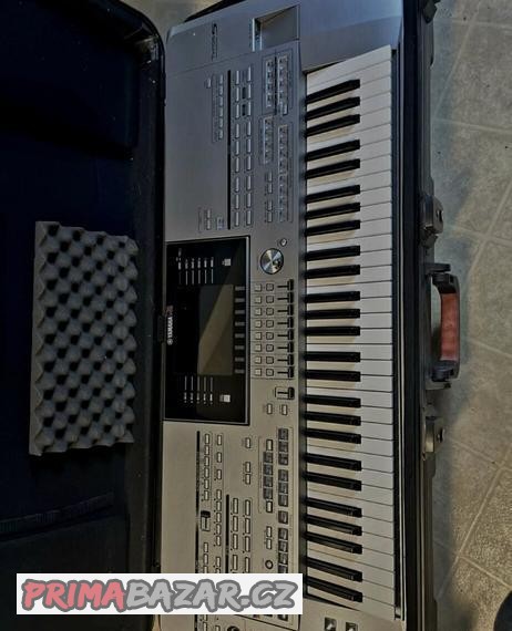 Prodám Yamaha Tyros 5 61