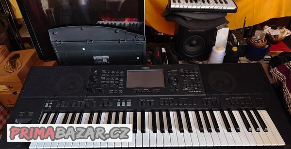 prodam-workstation-yamaha-psr-sx900