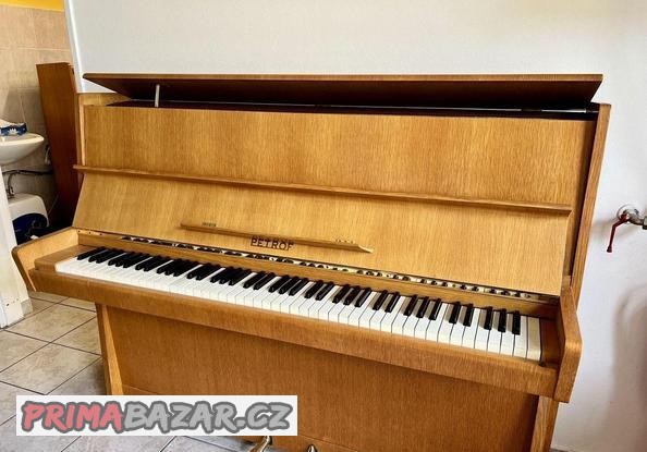 pianino-petrof-114-k1