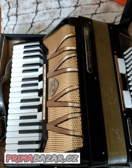 prodam harmoniku 80 basu