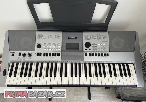 Syntezátor Yamaha PSR E413