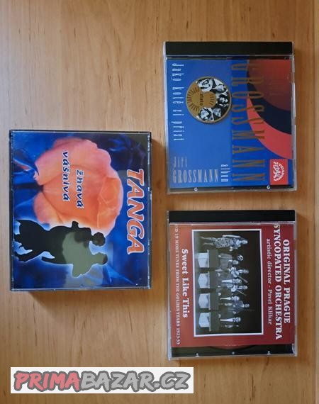3 kusy různorodých CD