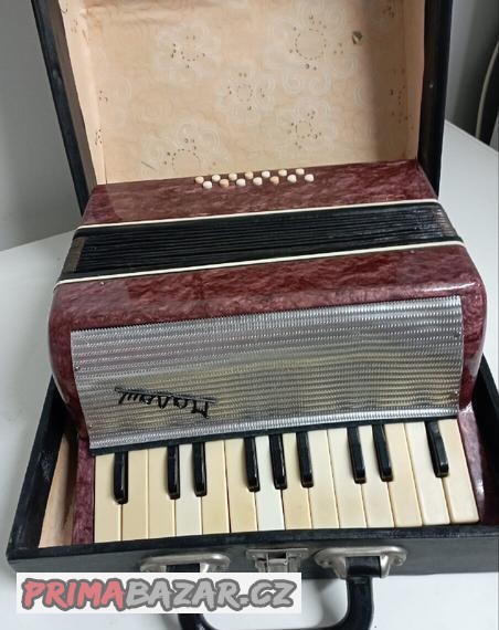 akordeon-z-roku-1976