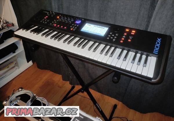 syntezator-yamaha-modx-6-a-prislusenstvi-super-stav