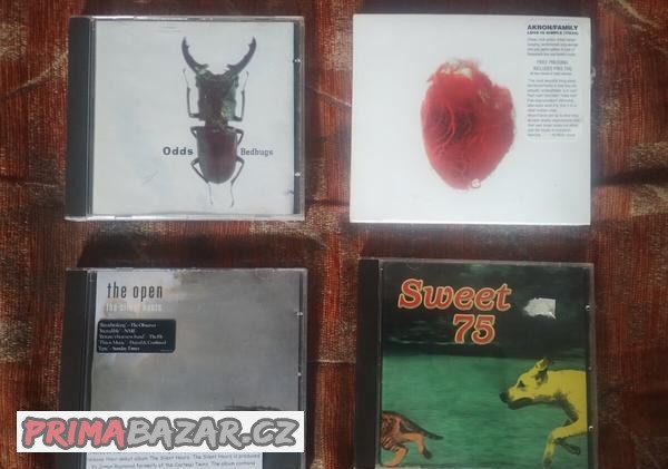 Prodej levných CD z Indie scény