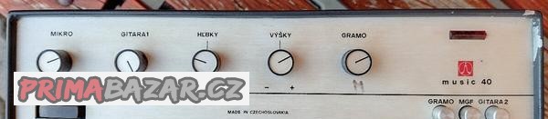 Zesilovač AZK400 v dřevěné bedně domácí výroby