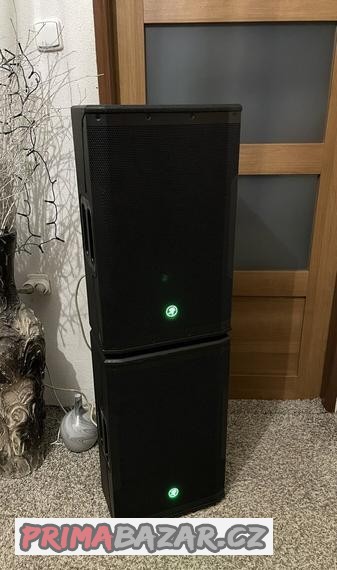 Mackie SRM550