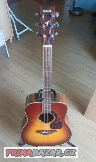 Akustická kytara YAMAHA FB 720 S