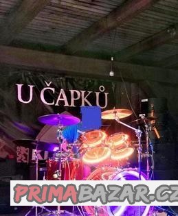 bubenik-hleda-kapelu