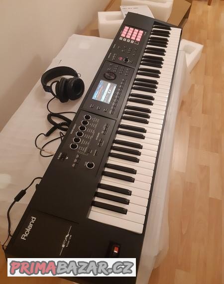 syntezator-roland-fa-07