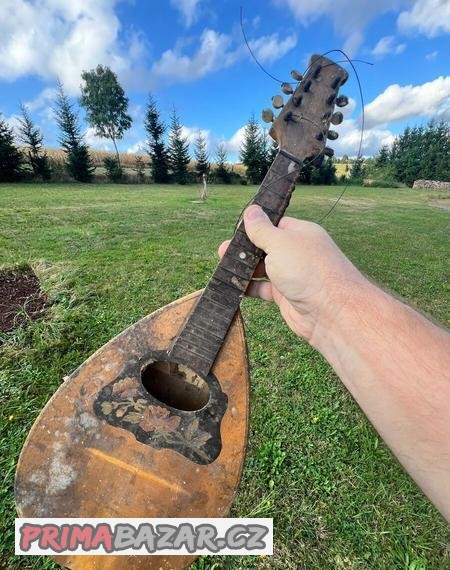 Starožitná mandolína