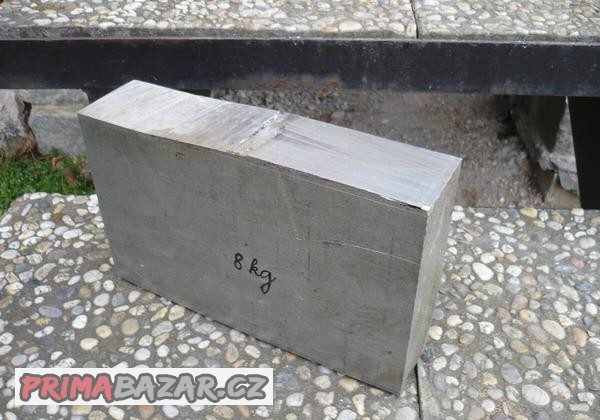 Duralový blok k výrobě na př.Steel kytary