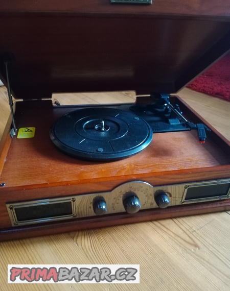 Retro gramofon Hyundai