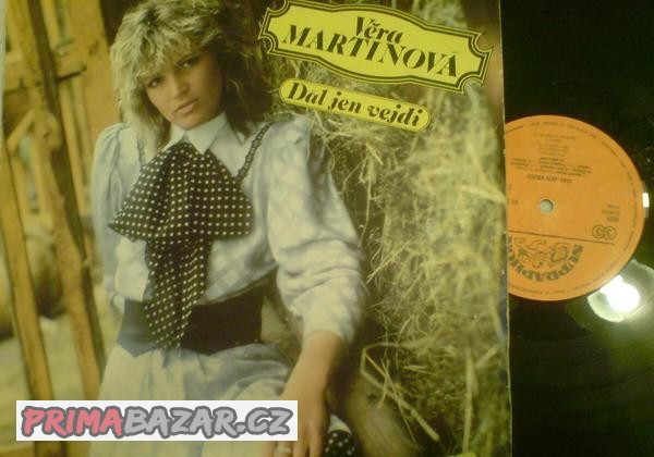Věra Martinová - Dál jen vejdi