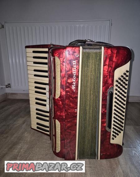 Prodám akordeon 80 basů