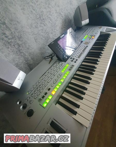 Tyros 1