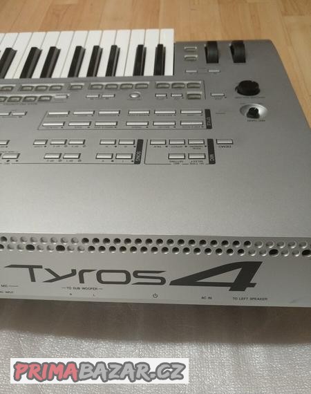 Yamaha Tyros 4