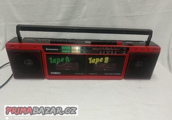 Retro kazetové rádio