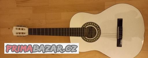 Klasická kytara STAGG C542WH, bílá barva