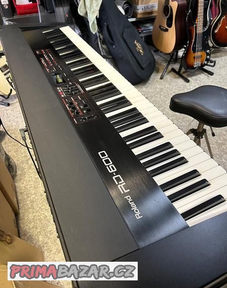 roland-rd-600-stage-piano-klad-mechanika