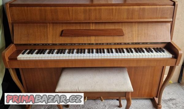 Piano Weinbach polochippendale - Petrof se stylovou židlí