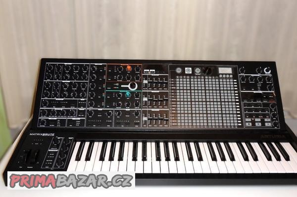 arturia-matrixbrute-noir