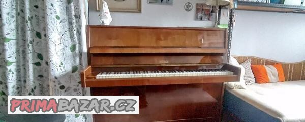 Pianino Petrof r.v. 1982