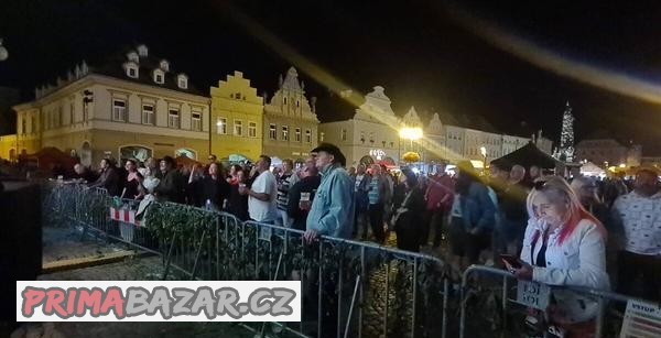 Rocková kapela hledá bubeníka a kytaristu