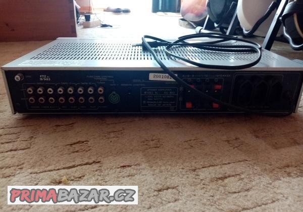 Zesilovač Hitachi