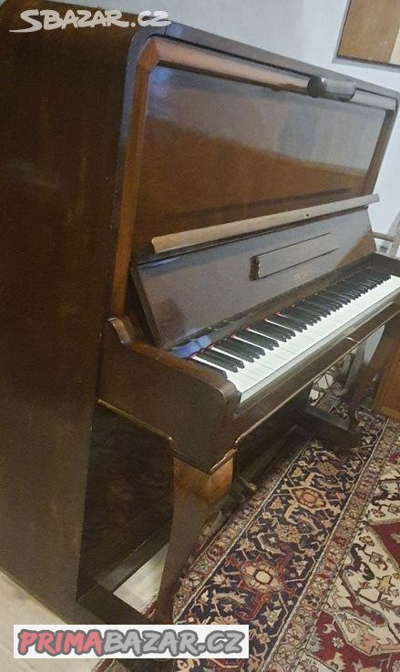 Piano klavir petrof