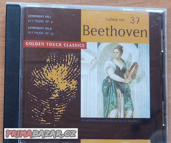 LP desky a CD s převážně klasikou hudbou.