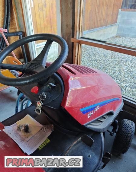 zahradni-traktor-toro-dh-140