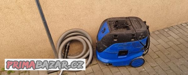 nilfisk-prumyslovy-vysavac-s-oklepem