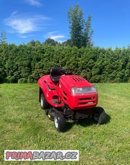 zahradni-traktor-mtd-je-135a