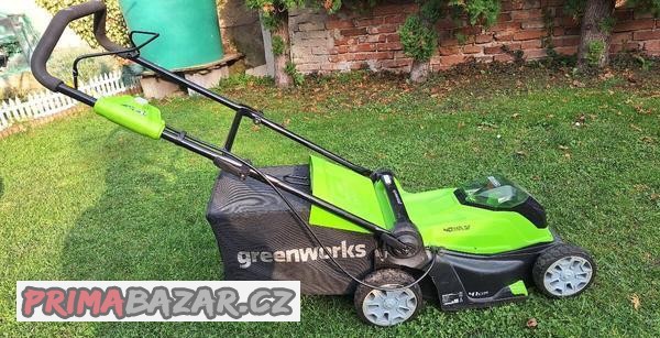 aku-rotacni-sekacka-greenworks