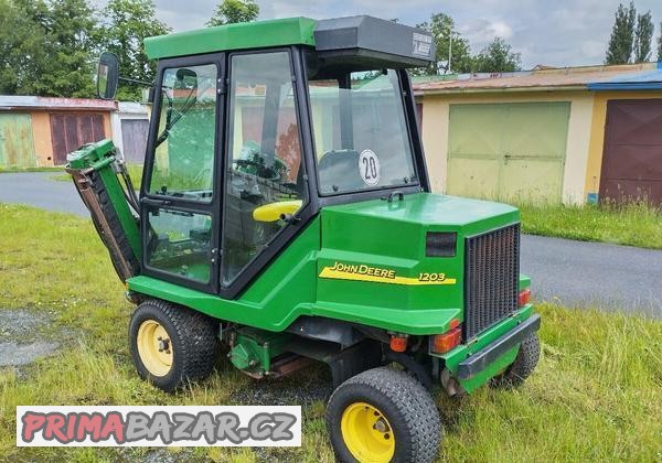 john-deere-1203-vretenova-sekacka