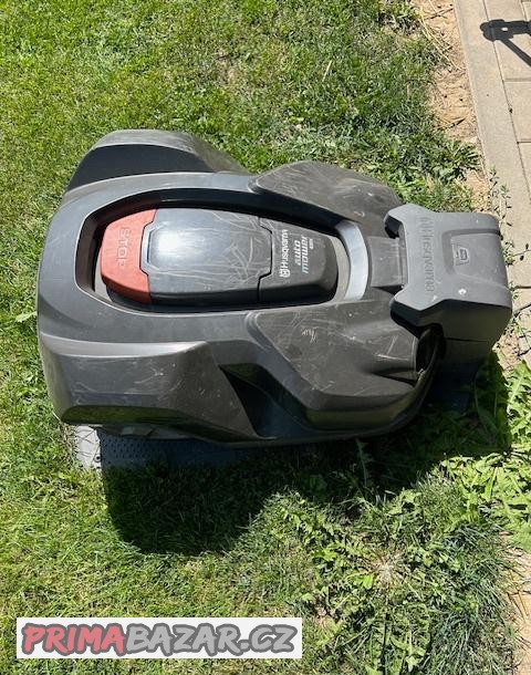 prodam-robotickou-sekacku-husqarna-automower-430x