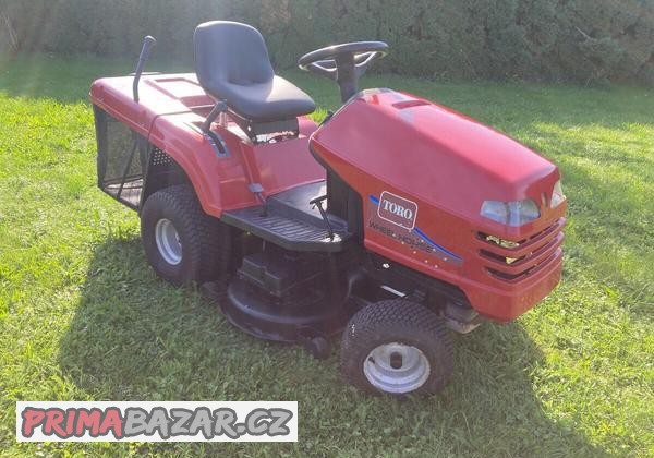 zahradni-traktor-toro-dh-220-karsit