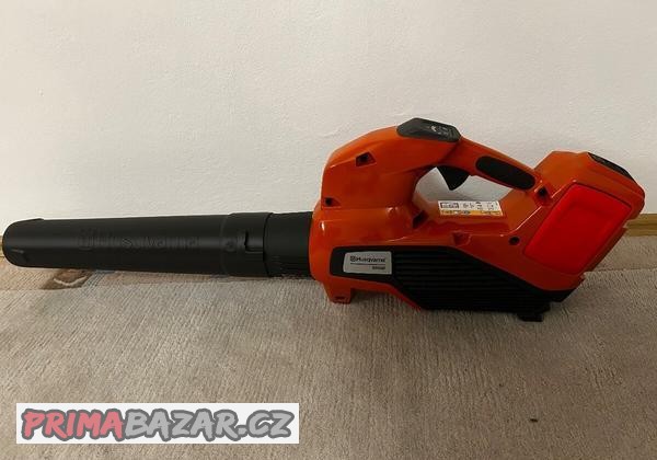 akumulatorovy-foukac-na-listi-husquarna-120ib