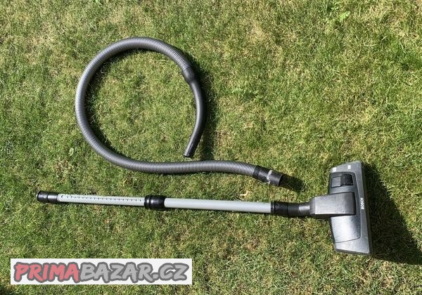 hadice-tyc-a-hubice-na-vysavac-bosch-gl-30