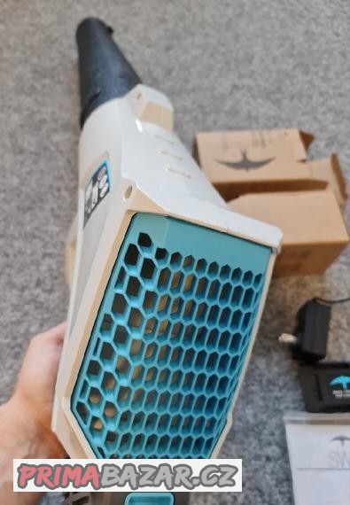 foukac-na-listi-swift-tools-40-v-odpuzovac-zvere-kun