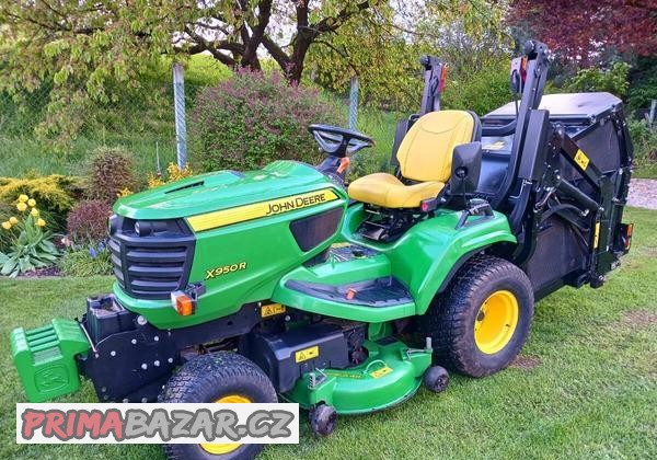 zahradni-traktor-john-deere-x950r-s-vysokym-vysypem