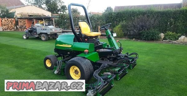 vretenova-sekacka-johh-deere-3235b