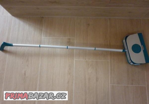 rucni-vysavac-mechanicky