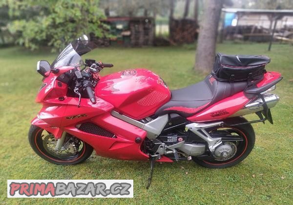 honda-vfr800-v-tec-abs